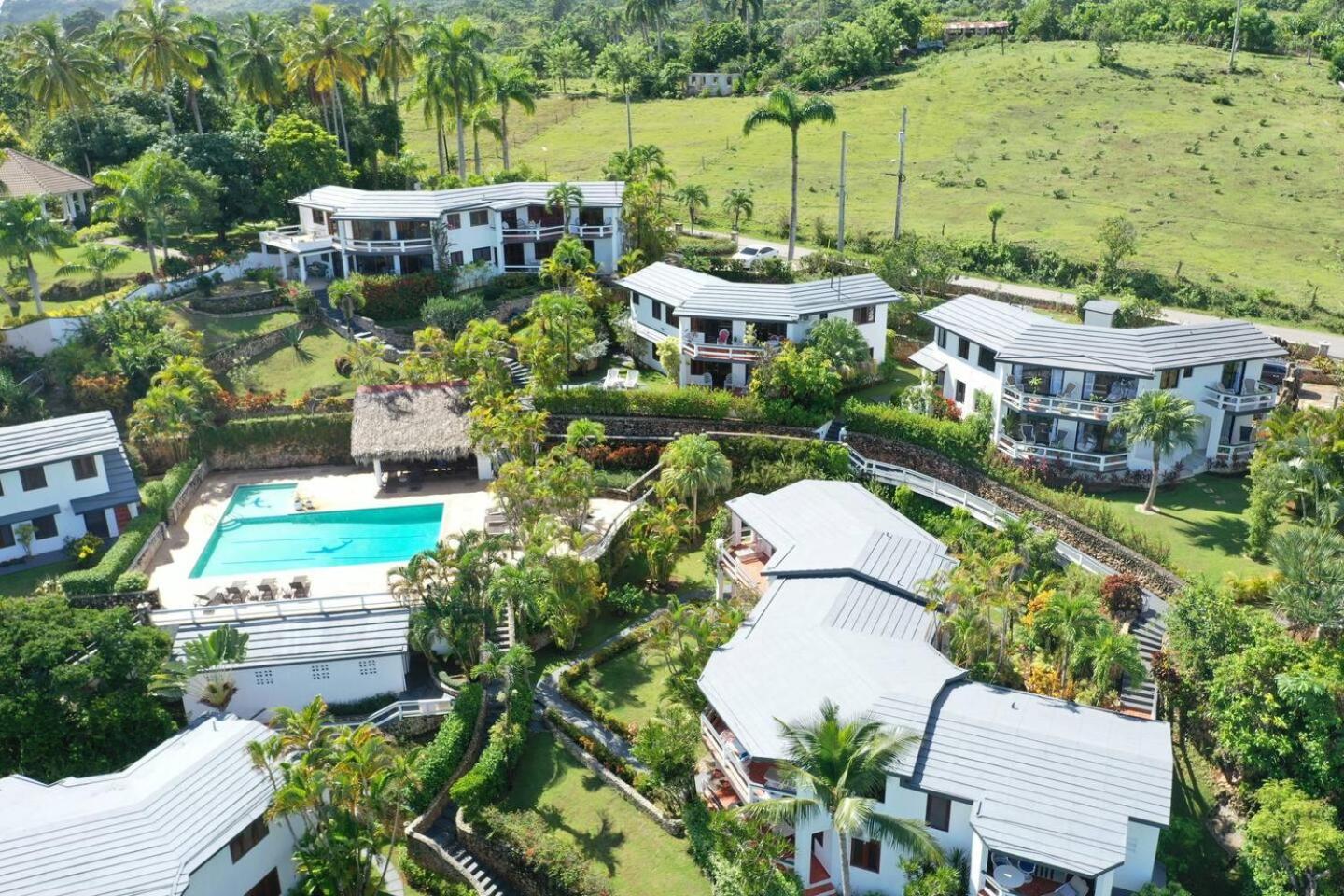 Catalina, Cabrera Oceanview Multi 2 Bd 2 Bath Condo Units With Balcony And Pool Buitenkant foto