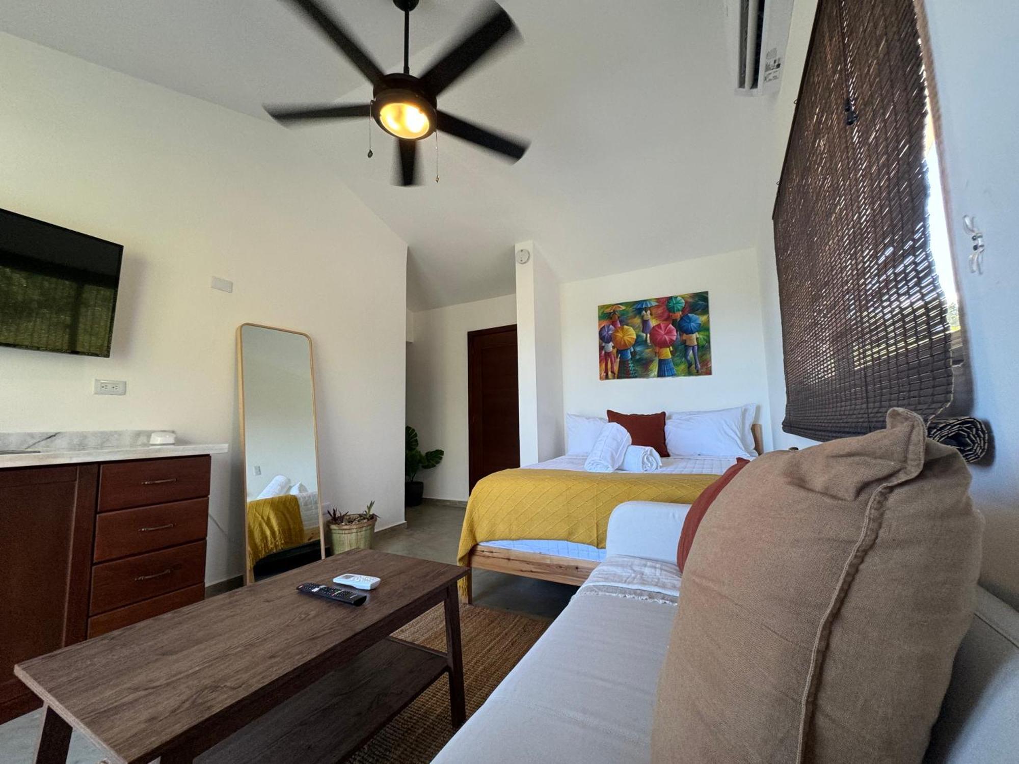 Catalina, Cabrera Oceanview Multi 2 Bd 2 Bath Condo Units With Balcony And Pool Buitenkant foto
